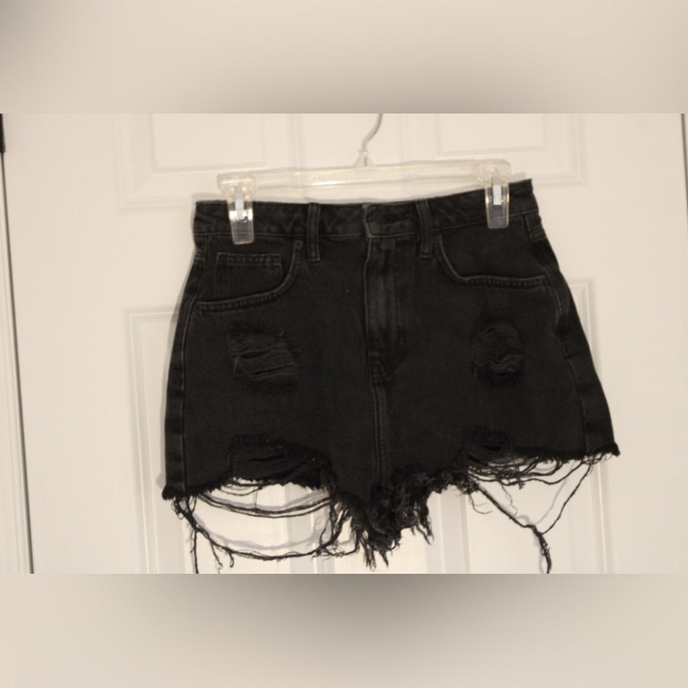 FOREVER 21 Women's Distressed Denim Shorts